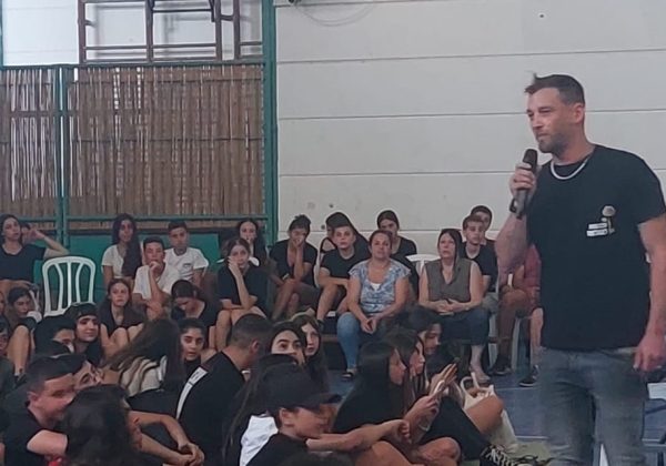 דין מירושניקוב – עיצוב זהותו הישראלית ובקבלת החלטות